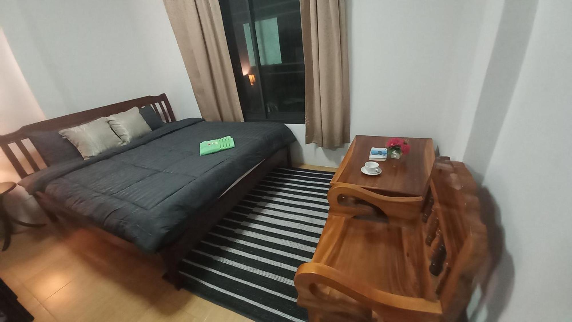 Amaretto Hostel Surat Thani Zewnętrze zdjęcie