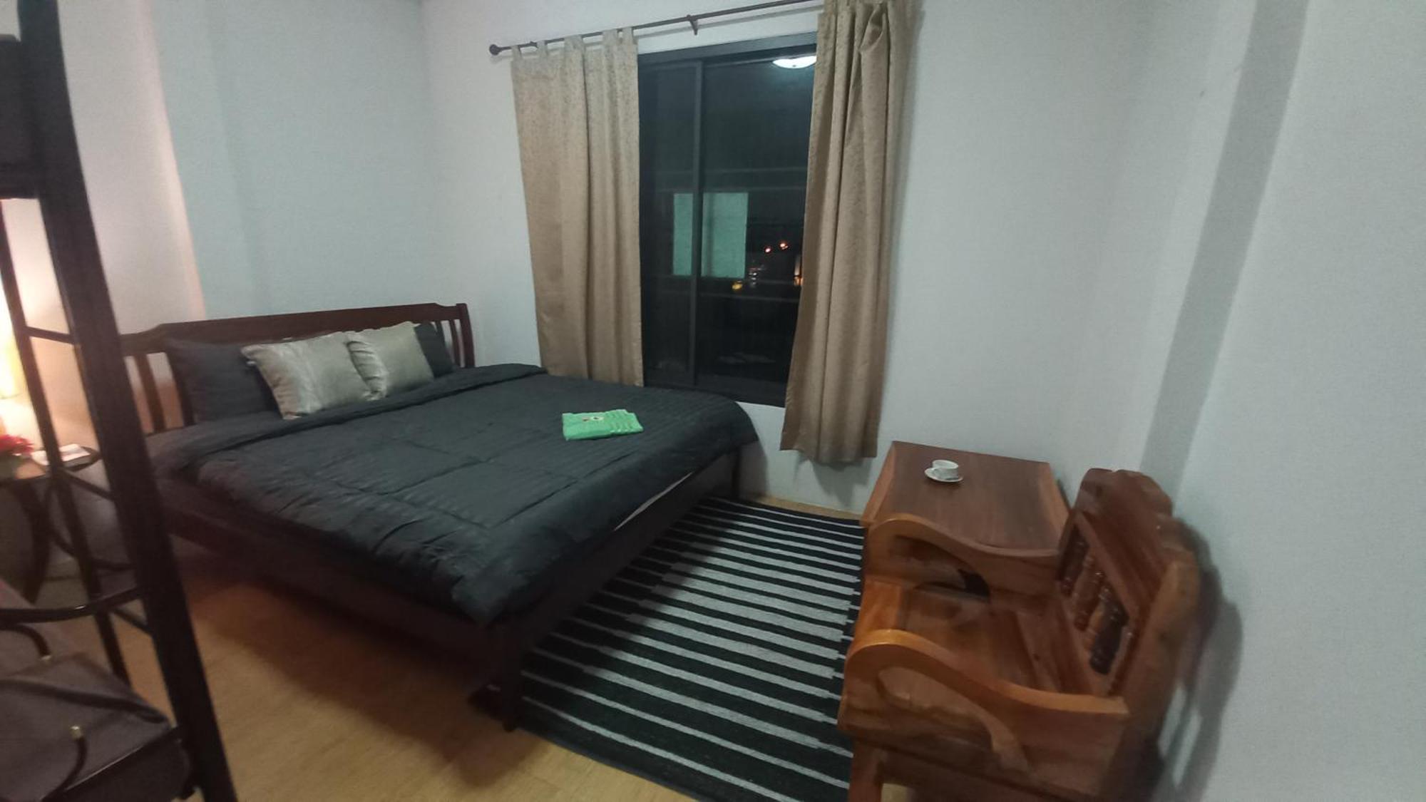 Amaretto Hostel Surat Thani Zewnętrze zdjęcie