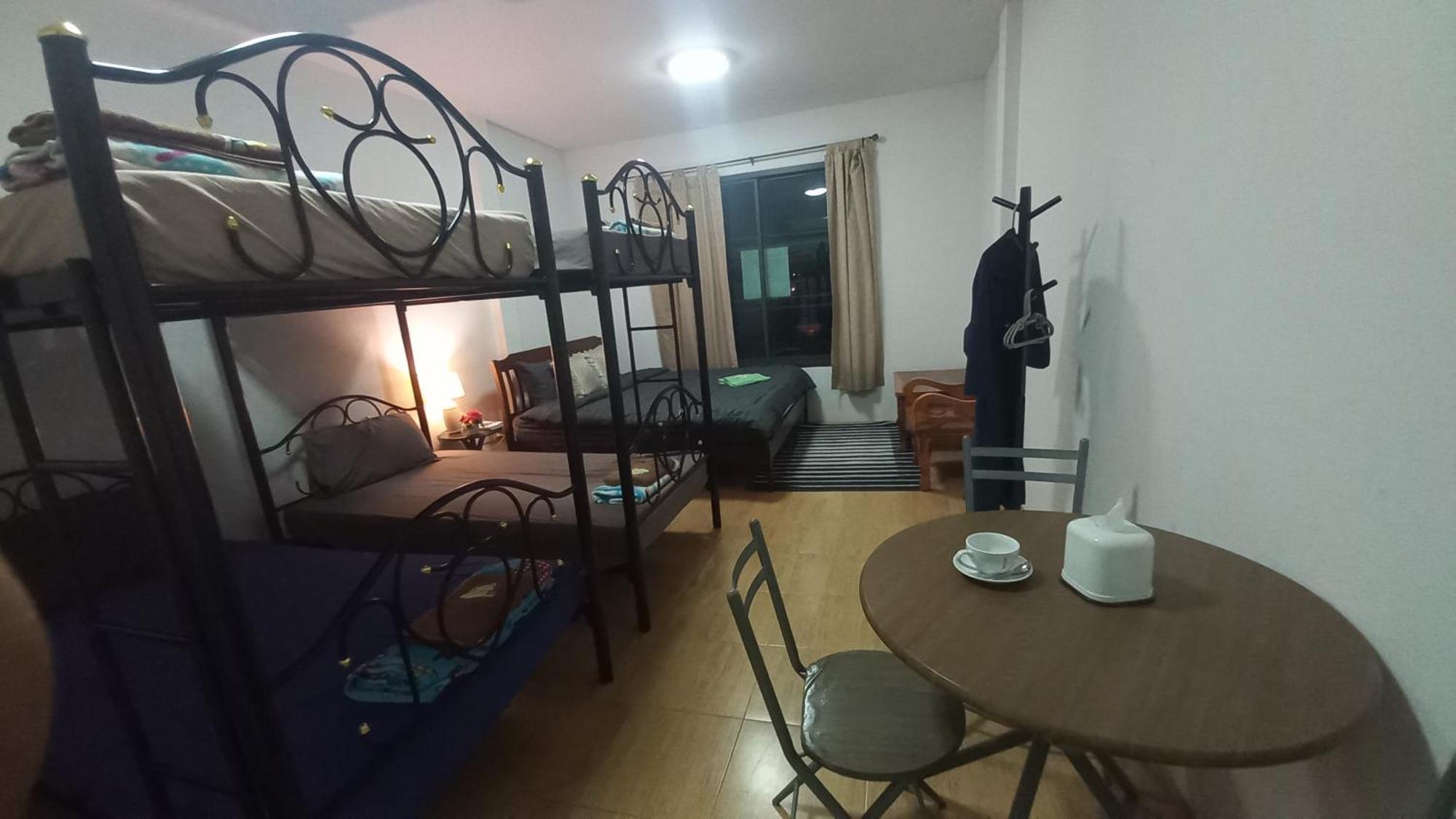 Amaretto Hostel Surat Thani Zewnętrze zdjęcie