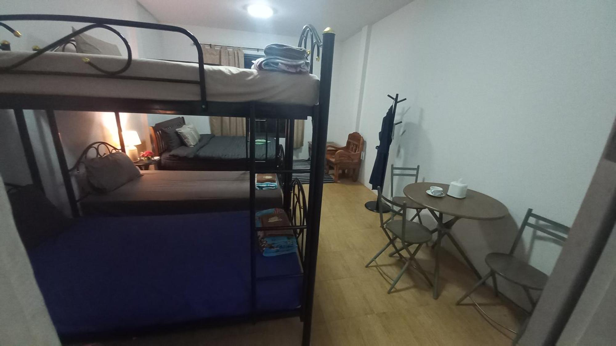 Amaretto Hostel Surat Thani Zewnętrze zdjęcie