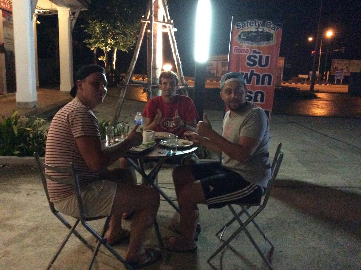 Amaretto Hostel Surat Thani Zewnętrze zdjęcie