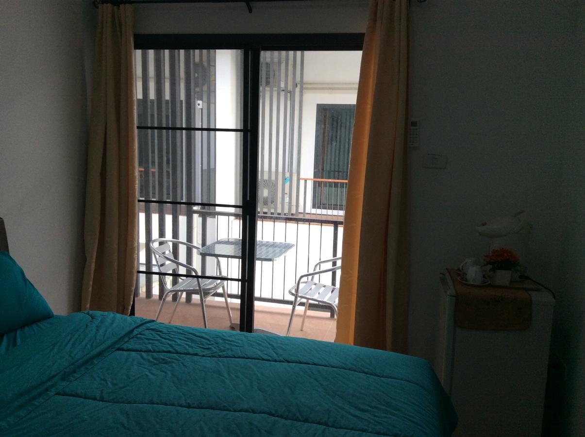 Amaretto Hostel Surat Thani Zewnętrze zdjęcie