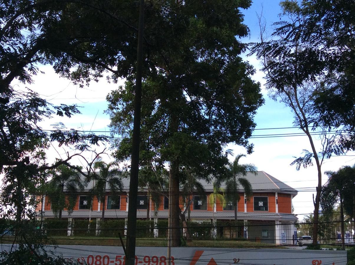 Amaretto Hostel Surat Thani Zewnętrze zdjęcie