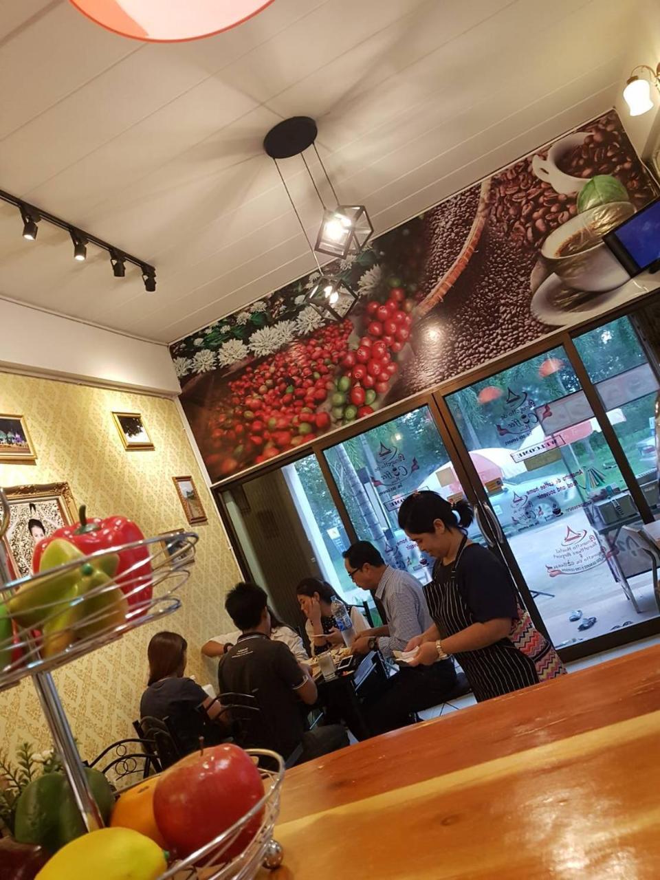 Amaretto Hostel Surat Thani Zewnętrze zdjęcie